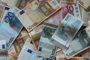 +++ Torna l'esenzione dalla ritenuta sui premi fino a 300 euro +++