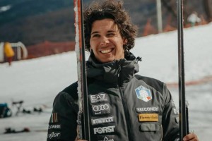 Un minuto di silenzio per commemorare lo sciatore Matteo Franzoso