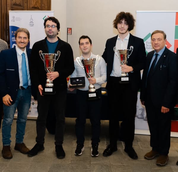 Il podio Open: Fabrizio Frigieri (responsabile agonistico FSI), Sabino Brunello, Francesco Sonis, Gabriele Lumachi, Lorenzo Antonelli (direttore del torneo)