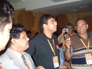 09r anand in sala stampa